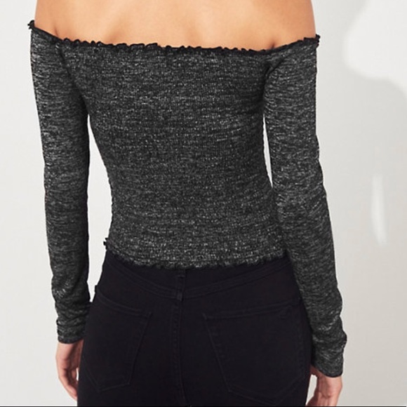 New Hollister top - Picture 3 of 8